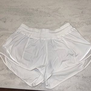 Hotty hot low rise white shorts
